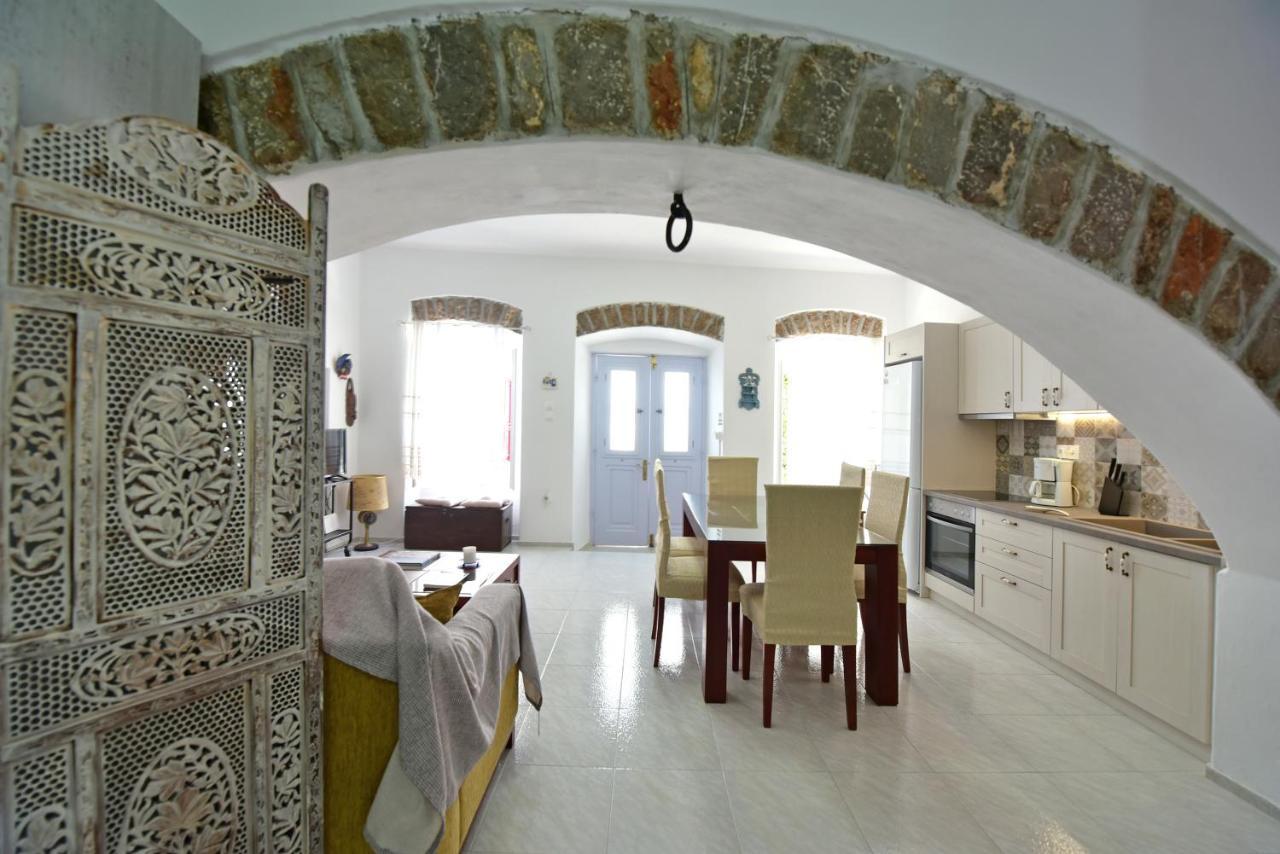 Arco I/ Downtown Rustic Apartment/4 Min From Port Hydra  Bagian luar foto