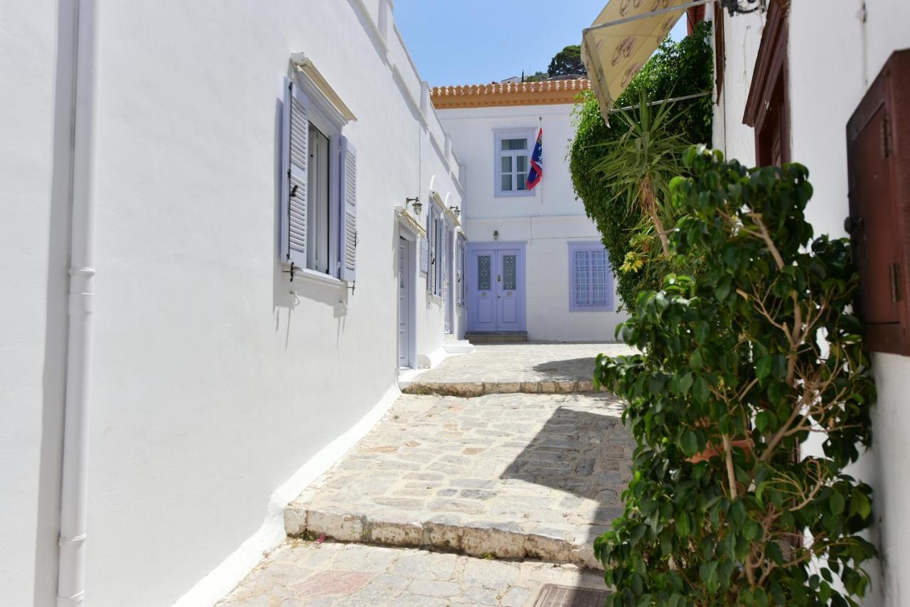 Arco I/ Downtown Rustic Apartment/4 Min From Port Hydra  Bagian luar foto
