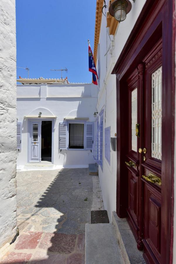 Arco I/ Downtown Rustic Apartment/4 Min From Port Hydra  Bagian luar foto